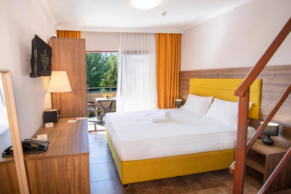 4* Hotel in Kalamitsi Village