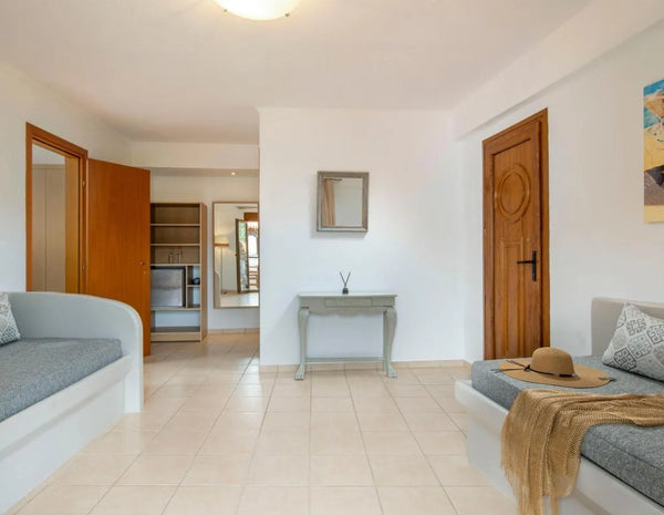 Cavo Kalamitsi – 2 Bedroom Apartment with Garden View