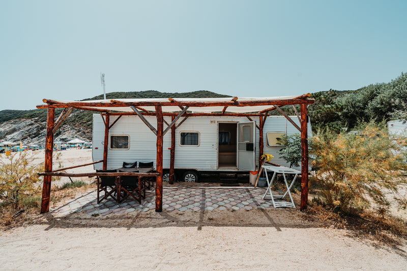 Omana Camp: Sea View Caravan (premium)