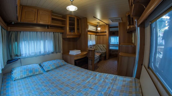 Silent Camp: Caravan