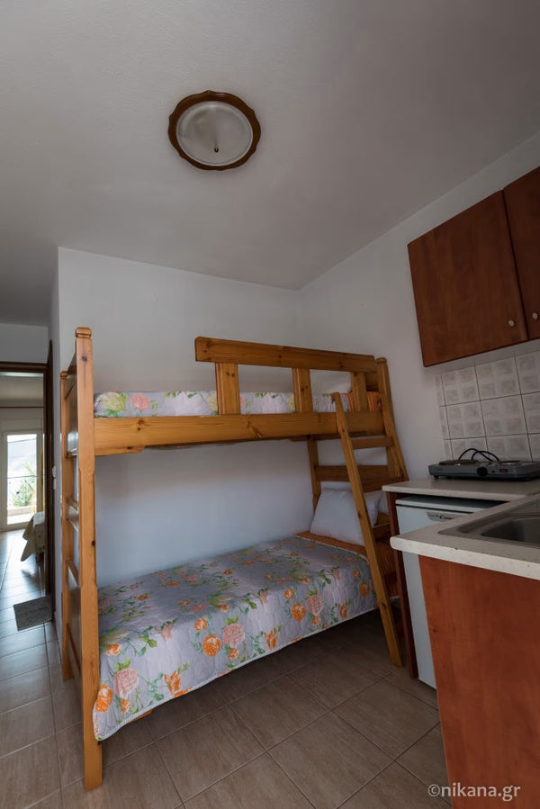 House Maro – Sea View Apartment (One Bedroom with 4 Beds)